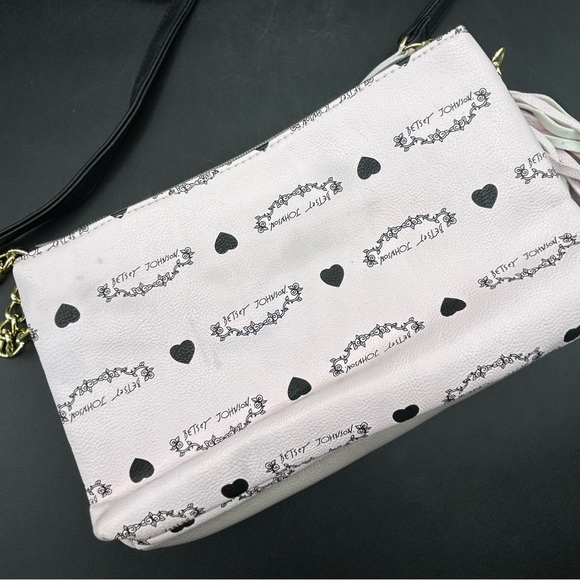 Betsey Johnson Heart Shoulder Chain Crossbody Bag Grey Light Pink Chain Strap - Picture 6 of 11